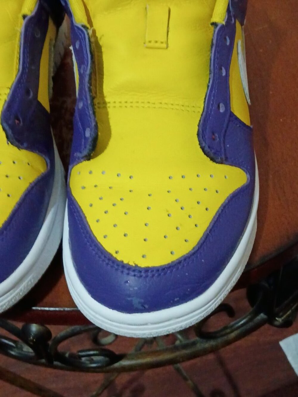 Women's Nike Dunk Low Yellow Purple Lakers Dunk Size 8.5 Los Angeles - Picture 8 of 15